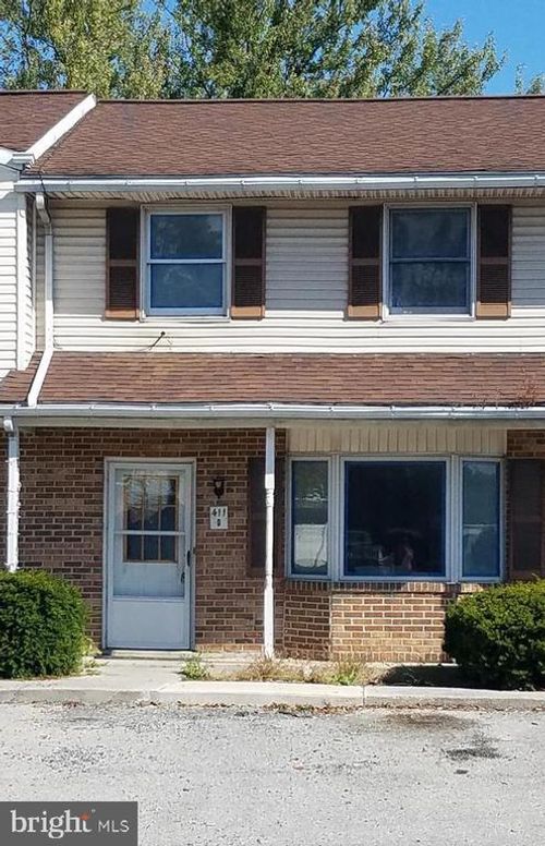 apt-d-411 W Baltimore St, GREENCASTLE, PA, 17225-1456 | Card Image
