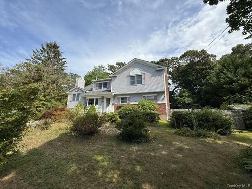 216 Glenwood Ln, Port Jefferson, NY, 11777-1507 | Card Image