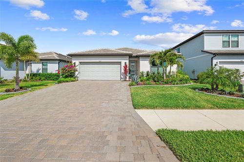 5437 Silverside Pine Court, BRADENTON, FL, 34211 | Card Image
