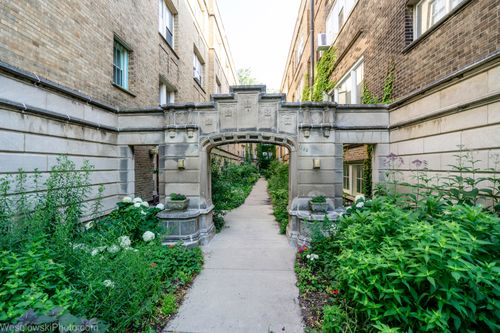 3e-1522 E 59th St, Chicago, IL, 60637-2012 | Card Image