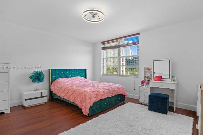 APT-402 - 17800 Atlantic Blvd, Condo with 1 bedrooms, 2 bathrooms and null parking in Sunny Isles Beach FL | Image 13