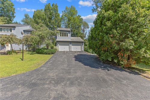 3142 Fiddlehead Gln, Lysander, NY, 13027-1515 | Card Image