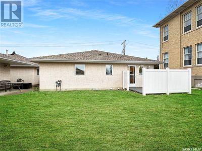 397 4 Th St, House other with 2 bedrooms, 2 bathrooms and null parking in Fort Qu'appelle SK | Image 2