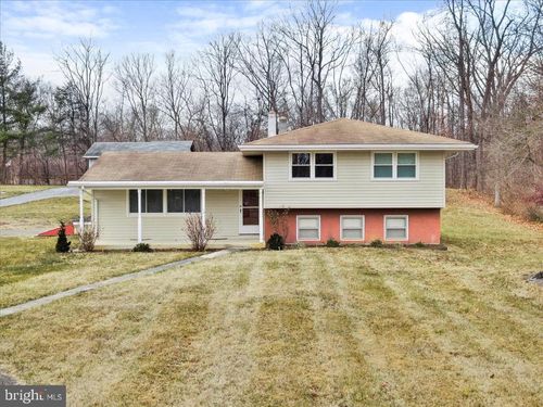 8522 Neck Rd, WILLIAMSPORT, MD, 21795-2132 | Card Image