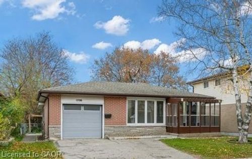 1206 Valentine Dr, Cambridge, ON, N3H2N8 | Card Image