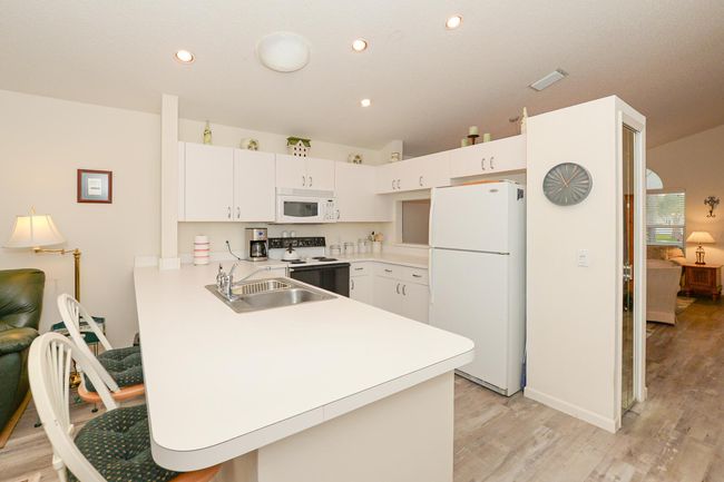 1162 Nw Lombardy Dr, Condo with 2 bedrooms, 2 bathrooms and null parking in Port St Lucie FL | Image 11