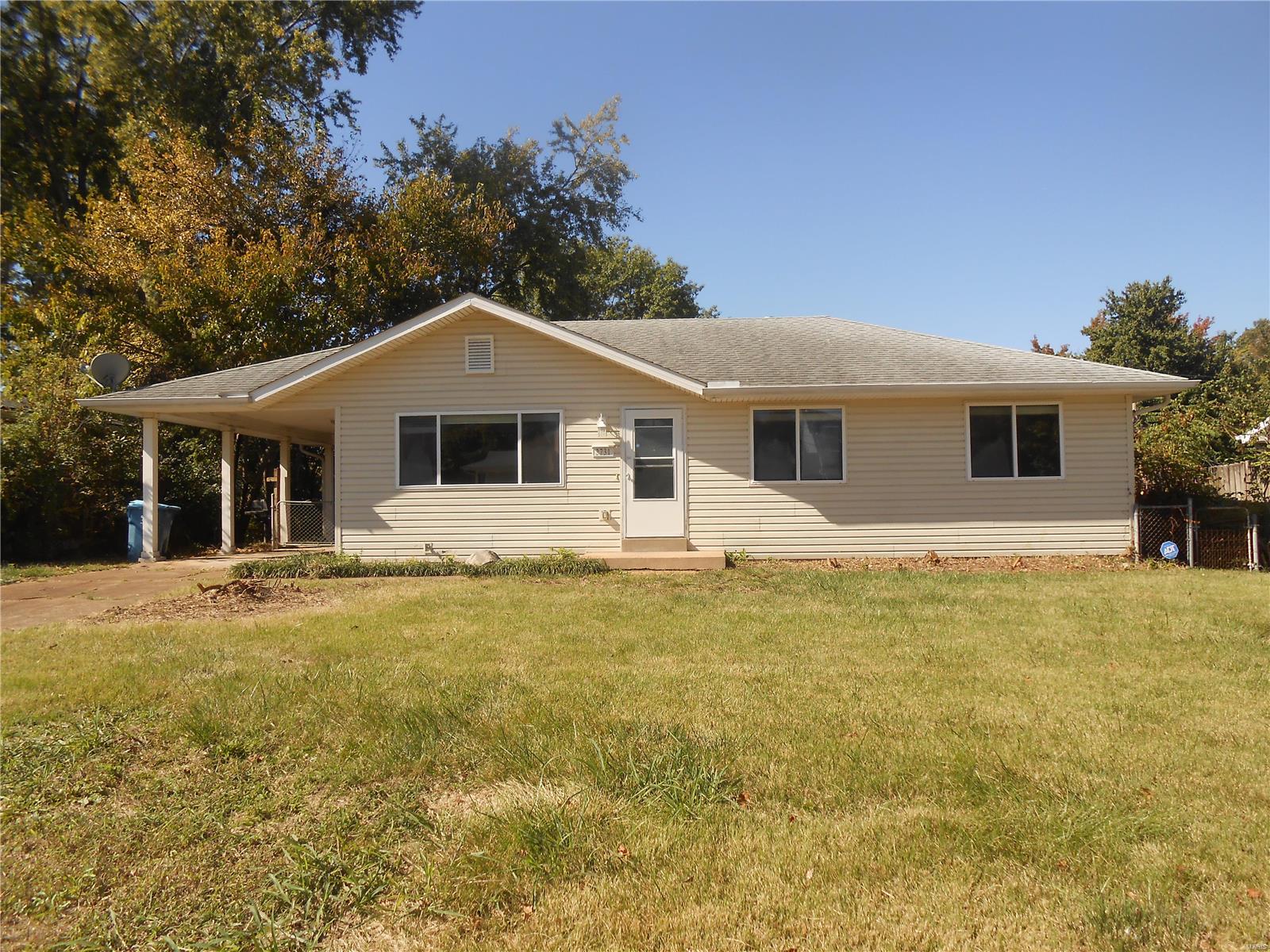 Lakeport Dr, Maryland Heights, MO 63043