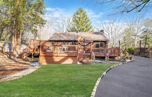 220 Old Willets Path, Smithtown, NY, 11787 | Card Image