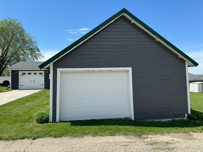 226 S Sidney St, House other with 3 bedrooms, 2 bathrooms and null parking in SHULLSBURG WI | Image 47