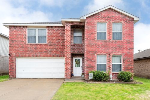 4333 Meadowknoll Dr, Fort Worth, TX, 76123-2559 | Card Image
