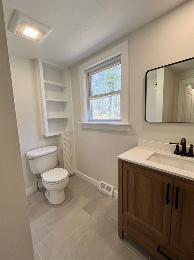 340 W Sturbridge Rd, House other with 2 bedrooms, 1 bathrooms and 8 parking in East Brookfield MA | Image 9