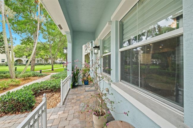 4164 Cascada Cir, Townhouse with 3 bedrooms, 3 bathrooms and null parking in Hollywood FL | Image 5