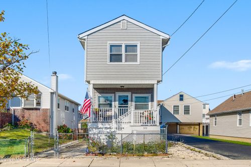 322 Dupont Ave, Seaside Heights, NJ, 08751-2418 | Card Image