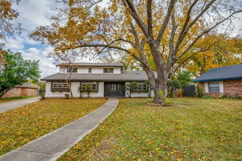 3015 Glasgow Dr, Arlington, TX, 76015-2228 | Card Image