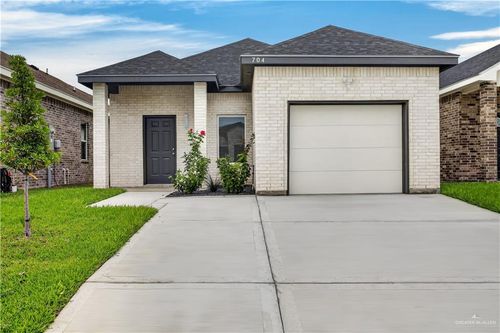 704 W 25th St, Mission, TX, 78572 | Card Image