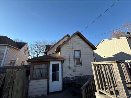 24 W James St, River Rouge, MI, 48218-1341 | Card Image
