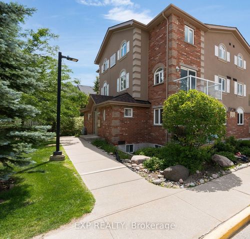 3-135 Sydenham Wells, Barrie, ON, L4M0H3 | Card Image