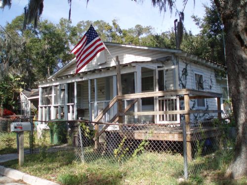 100 Julia St., St Augustine, FL, 32084-9583 | Card Image