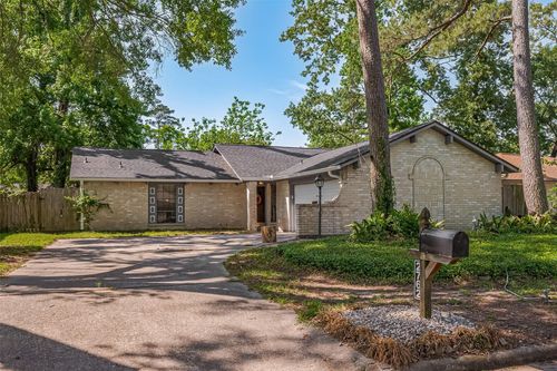 2762 Foliage Green Dr, Kingwood, TX, 77339-1009 | Card Image