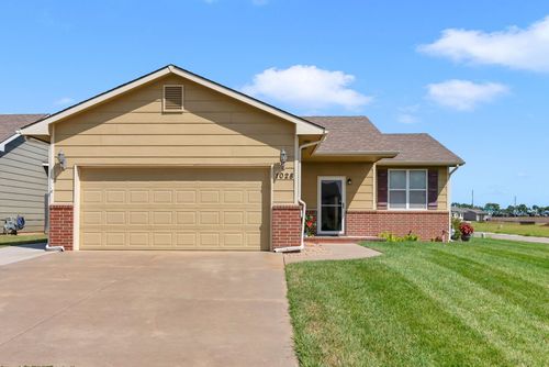 1028 Bedell Rd, Augusta, KS, 67010-2286 | Card Image