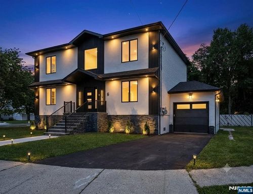 6 Patton Ct, Rochelle Park, NJ, 07662-3524 | Card Image