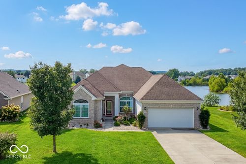 6134 Pelican Ln, Columbus, IN, 47201-8310 | Card Image