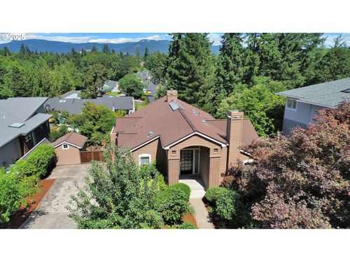 410 Spyglass Dr, Eugene, OR, 97401-2049 | Card Image