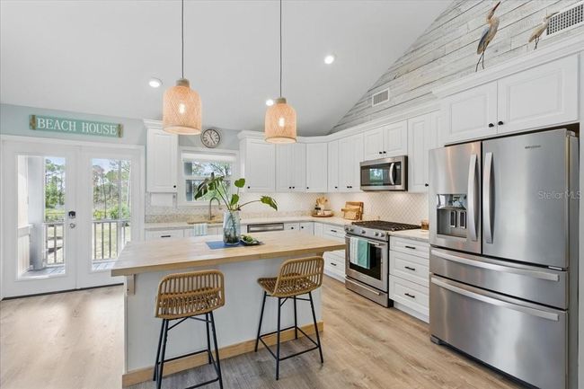 15250 Sw 100 Th Pl, House other with 2 bedrooms, 2 bathrooms and null parking in Cedar Key FL | Image 16