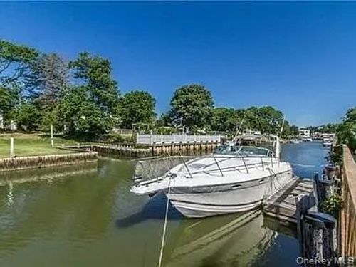 2-2364 Beverly Rd, Wantagh, NY, 11793-4516 | Card Image
