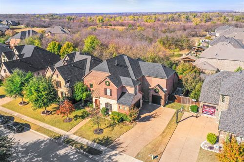 2717 Morgan Ln, Trophy Club, TX, 76262-7212 | Card Image