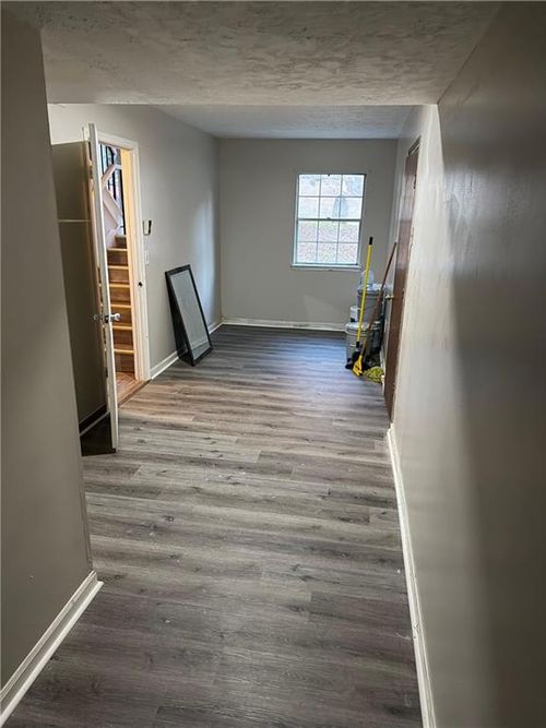 1744 Vauxhall Dr, Lithonia, GA, 30058-5570 | Card Image