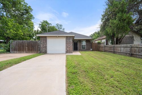 438 Sabine Ave, Cleburne, TX, 76031-3344 | Card Image