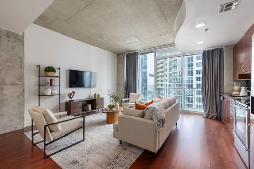 unit-1307-301 Demonbreun St, Nashville, TN, 37201-2240 | Card Image