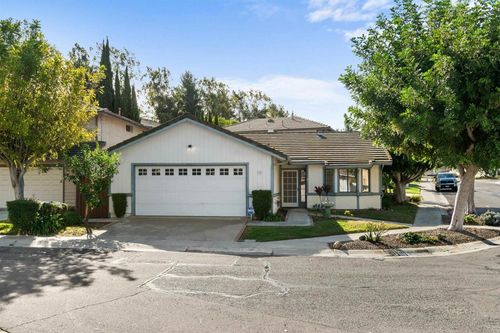 1387 Longfellow Rd, Vista, CA, 92081-9063 | Card Image