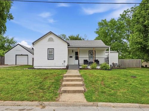 115 E Morse Ave, Bonner Springs, KS, 66012-1846 | Card Image