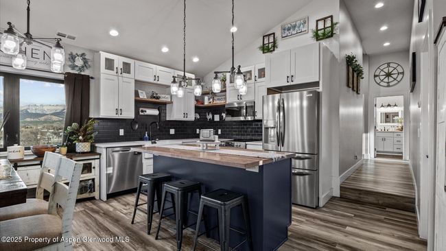 450 E 10 Th St, House other with 3 bedrooms, 2 bathrooms and 5 parking in Rifle CO | Image 5