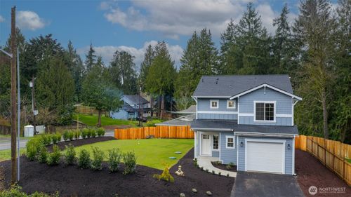 21855 Wavecrest Ave Ne, Poulsbo, WA, 98370-6701 | Card Image