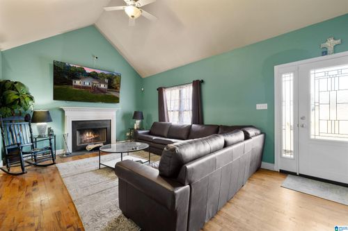 100 Miranda Rd, WARRIOR, AL, 35180-4954 | Card Image