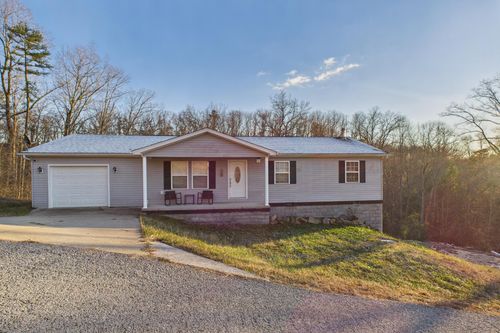 15 April Ln, Corbin, KY, 40701-8318 | Card Image