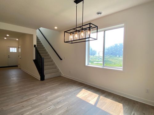 13793 Hollybrook Cir, Apple Valley, MN, 55124-6310 | Card Image