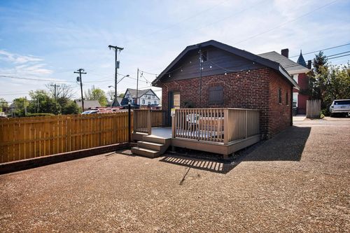 820 Woodland St, Nashville, TN, 37206-4420 | Card Image