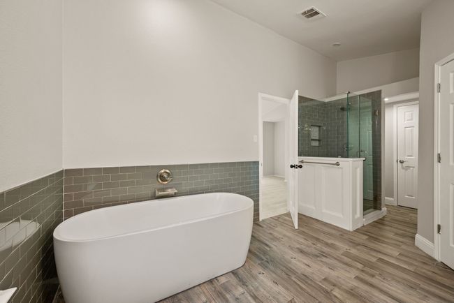 Soak the stress of the day away in your very own soaking tub! | Image 26