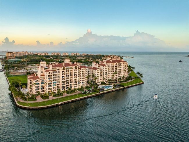 5233 - 5233 Fisher Island Dr, Condo with 4 bedrooms, 5 bathrooms and null parking in Miami Beach FL | Image 51