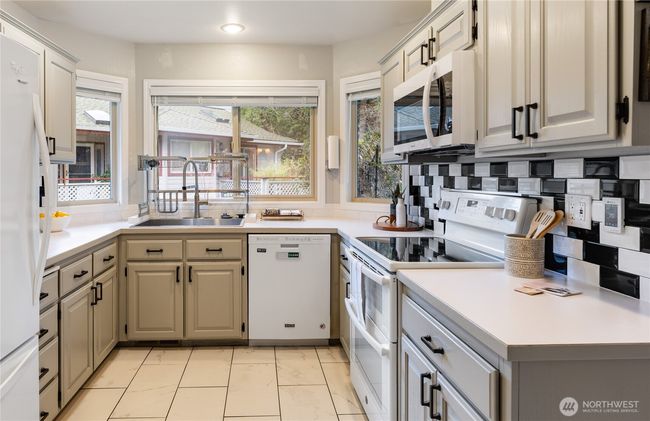Remodeled kitchen | Image 10