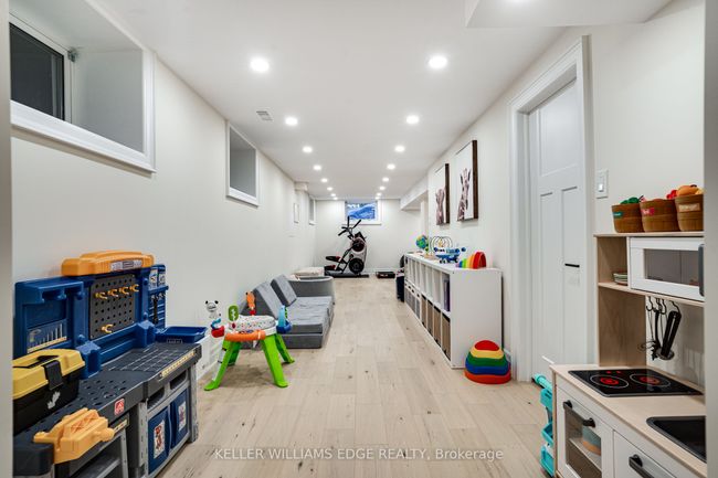 3322 Regional Rd 56, House other with 5 bedrooms, 3 bathrooms and 10 parking in Hamilton ON | Image 35
