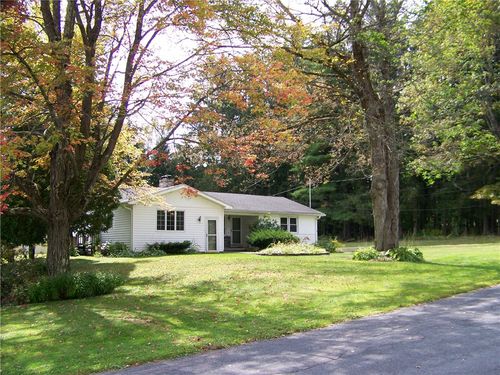 3 Park Ave, Stamford, NY, 12167-1011 | Card Image