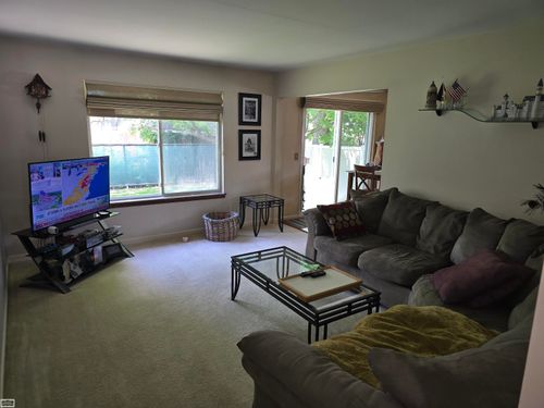 29769 Arnell Court Court, Roseville, MI, 48066 | Card Image