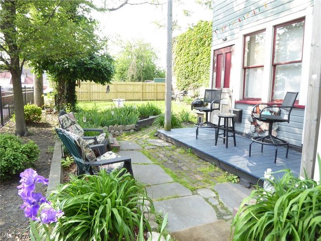 rear unit patio | Image 10