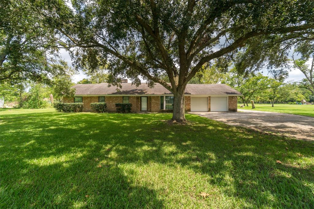 Avenue O , Santa Fe, TX 77510