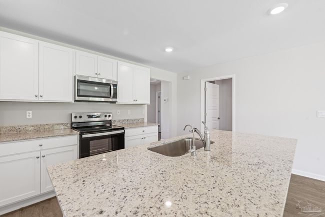 2778 Chevy Cir, House other with 3 bedrooms, 2 bathrooms and 2 parking in Pace FL | Image 10